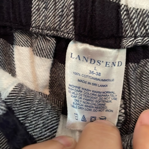 Men’s Lands’ End Sz L pj pants. Button fly navy & white checkered elastic waist - Picture 2 of 6